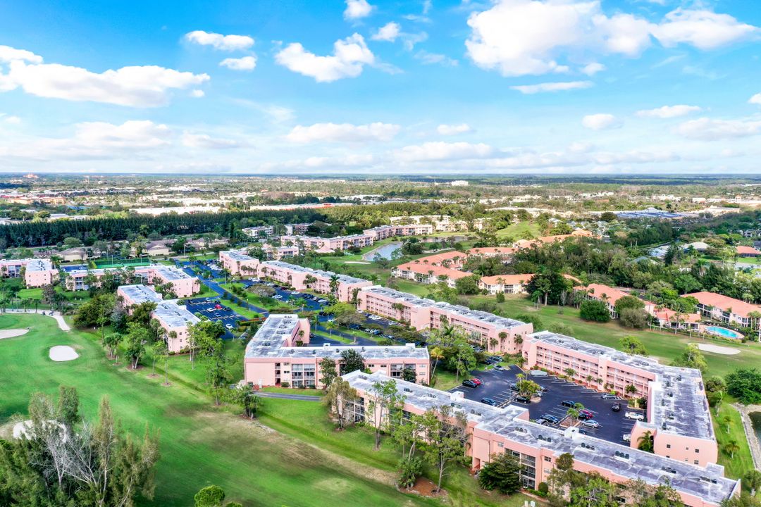 150 Turtle Lake Ct #103, Naples, FL 34105