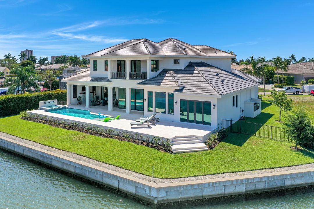 961 Snowberry Ct, Marco Island, FL 34145