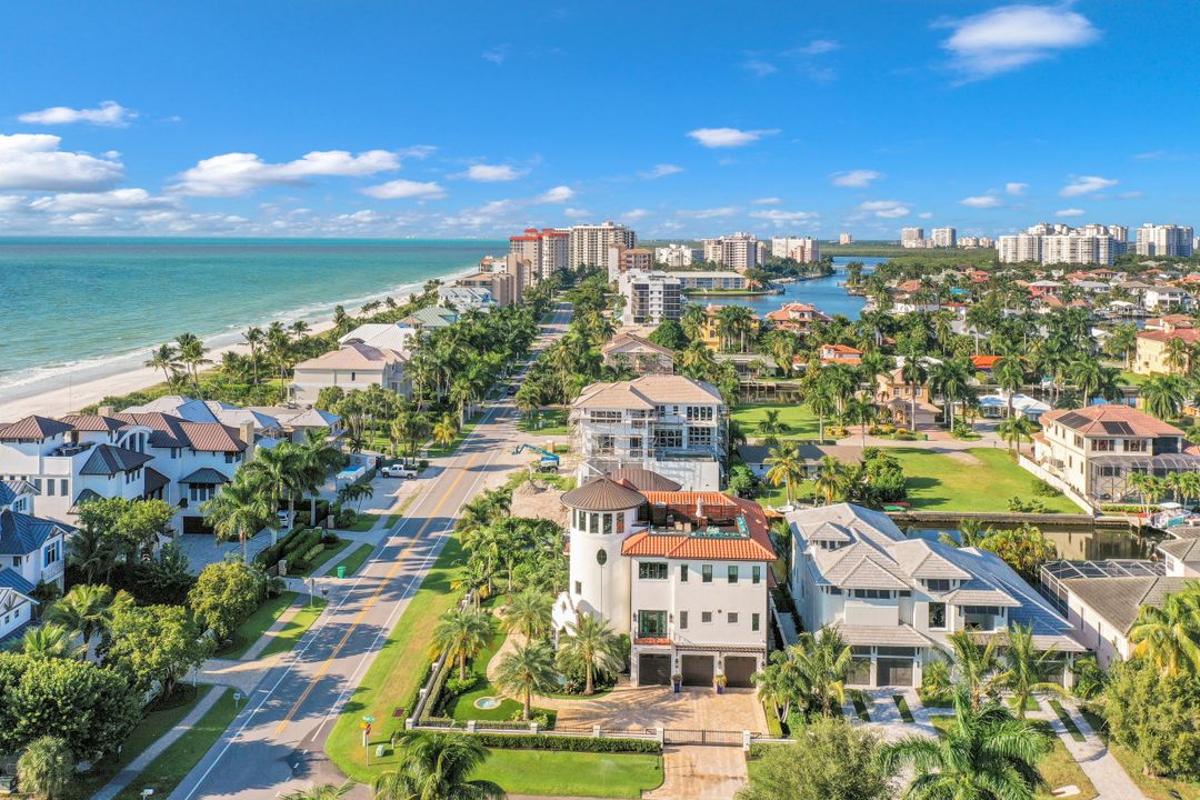 10080 Gulf Shore Dr, Naples, FL 34108