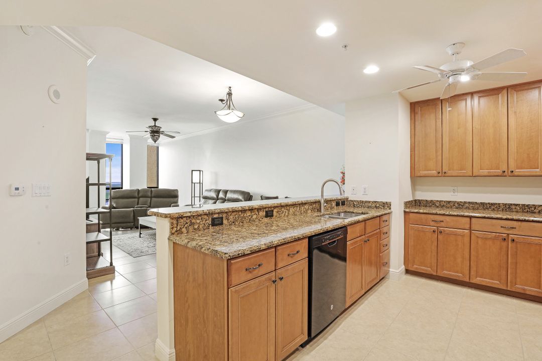 5781 Cape Harbour Dr #1308, Cape Coral, FL 33914