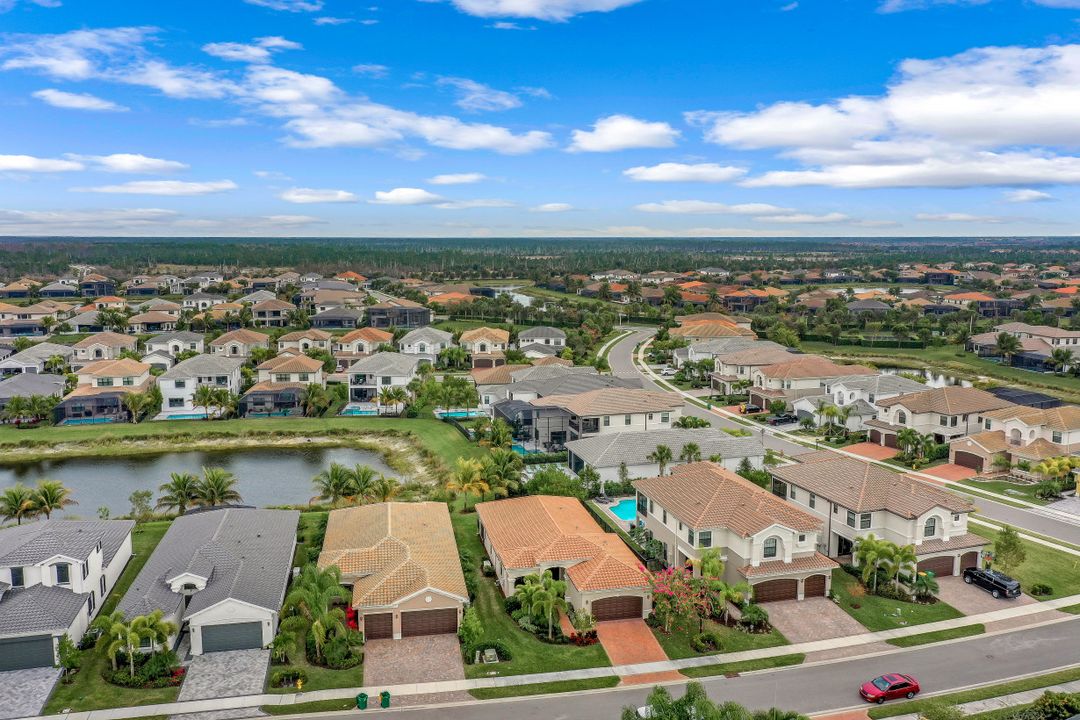 4554 Luminary Ave, Naples, FL 34119