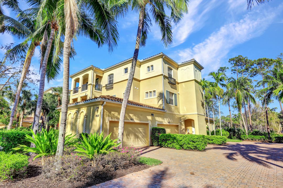 2850 Tiburon Blvd E #101, Naples, FL 34109