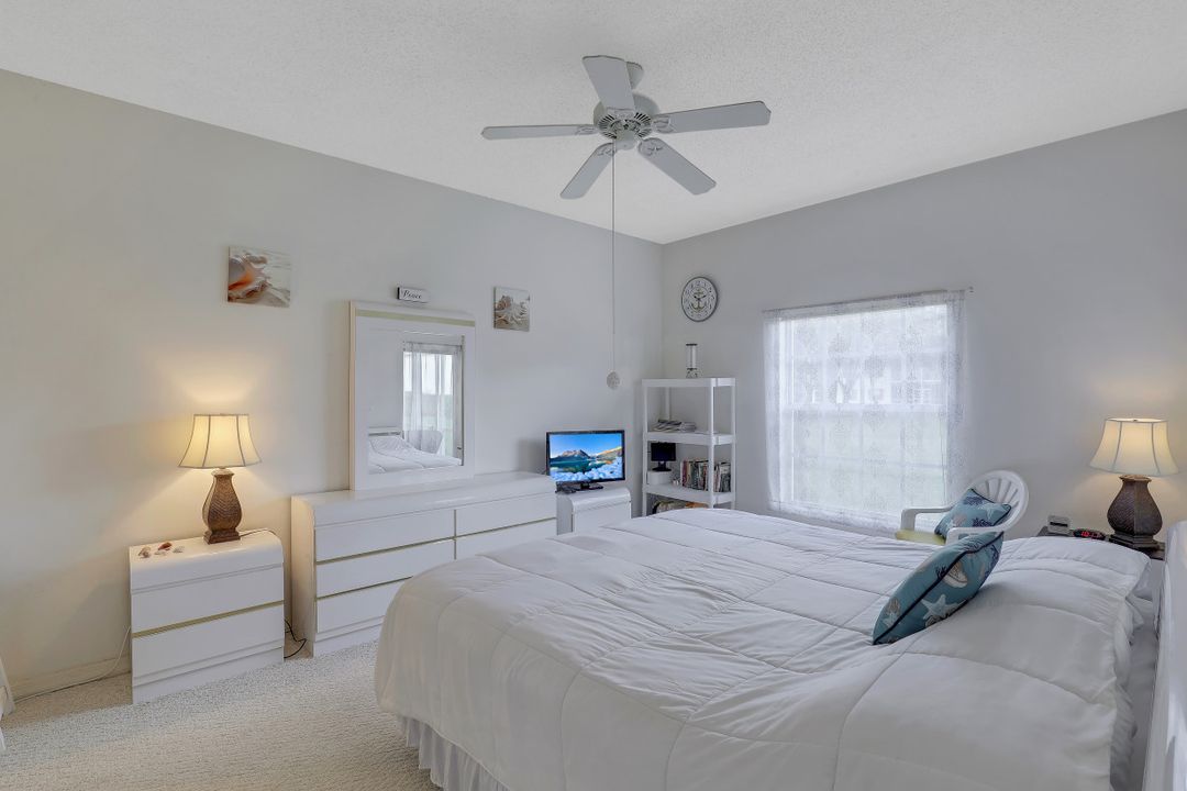 595 Mardel Dr #403, Naples, FL 34104