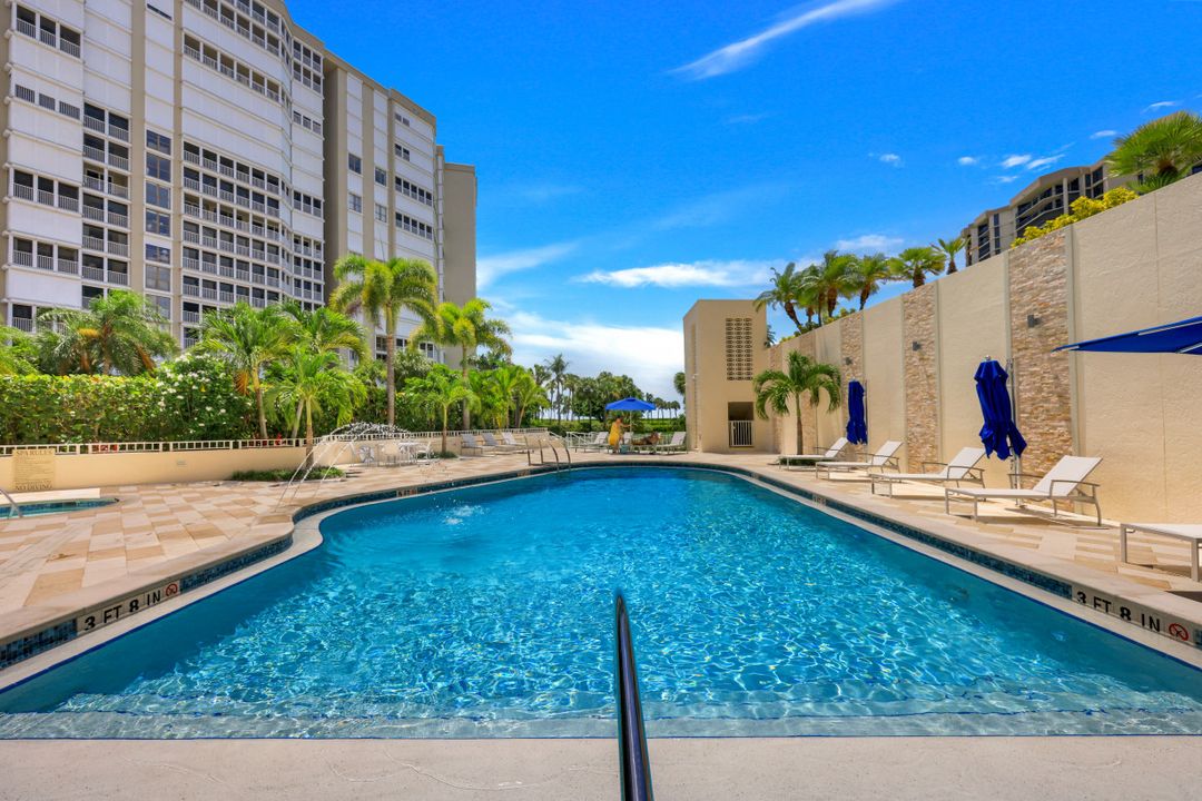 4451 Gulf Shore Blvd N #302, Naples, FL 34103