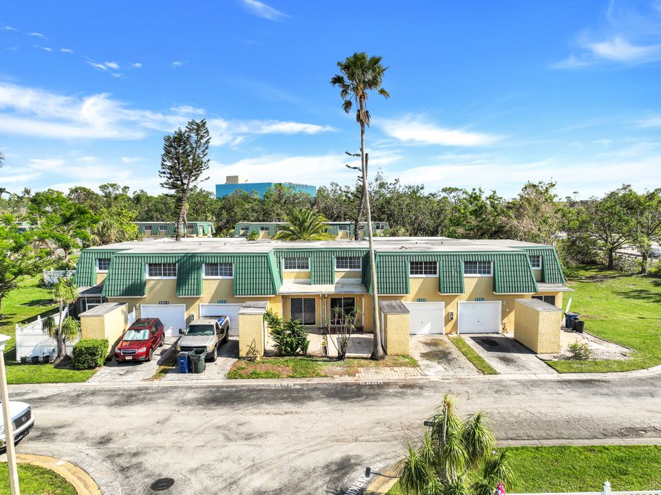 5860 Whiting Ct, Fort Myers, FL 33919