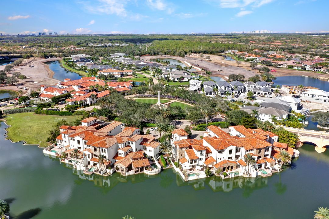 16653 Toscana Cir #701, Naples, FL 34110