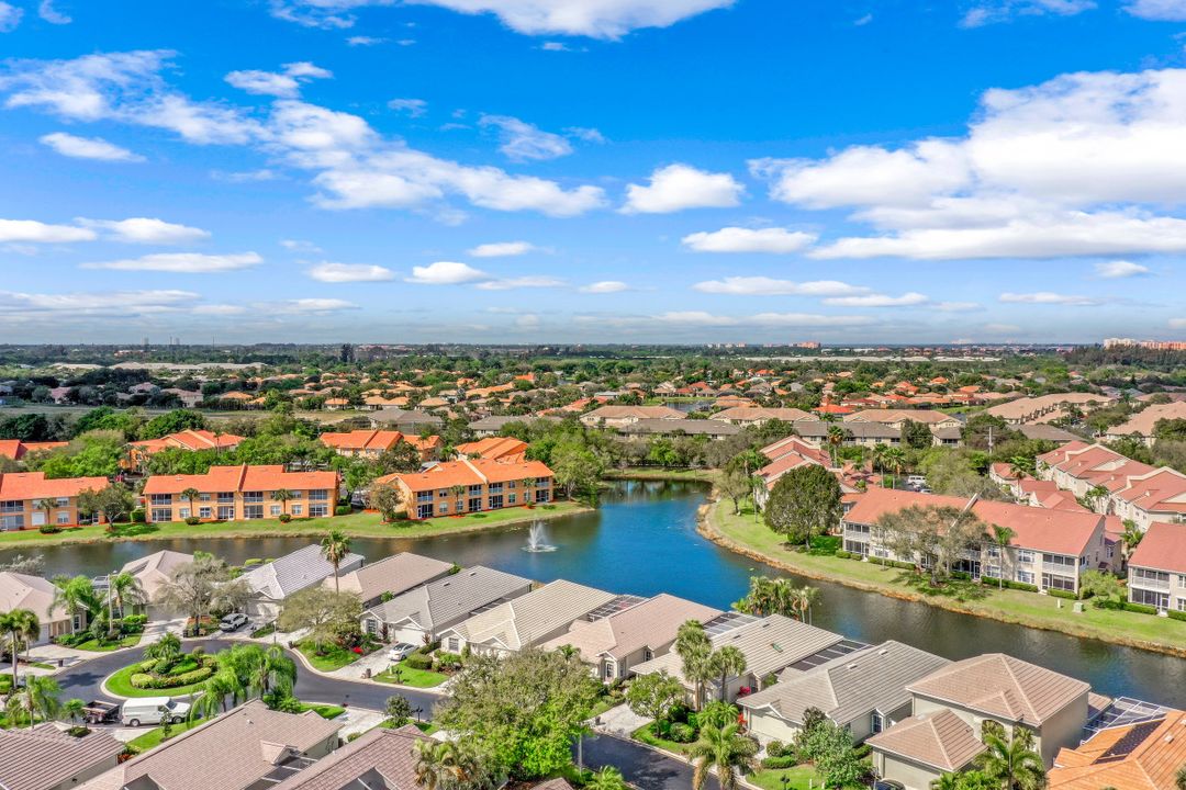 14832 Paradigm Ct, Fort Myers, FL 33919