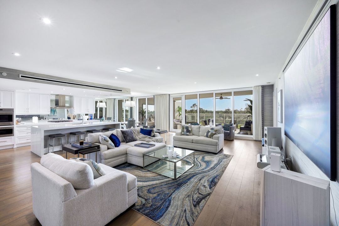 13915 Old Coast Rd #305, Naples, FL 34110