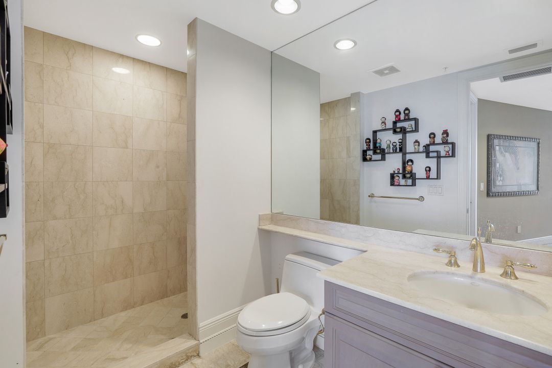 970 Cape Marco Dr #1607, Marco Island, FL 34145