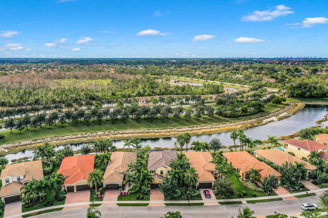 3618 Santaren Ct, Naples, FL 34119