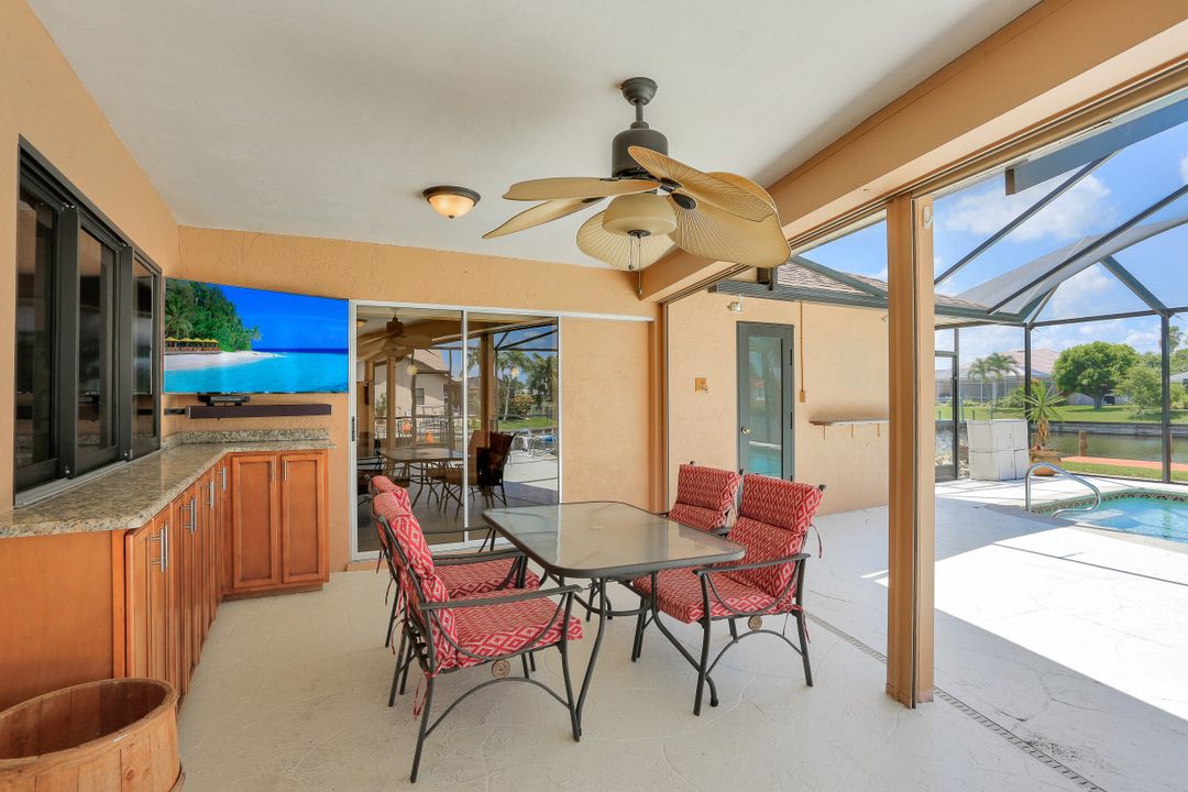 1902 SE 32nd St, Cape Coral, FL 33904