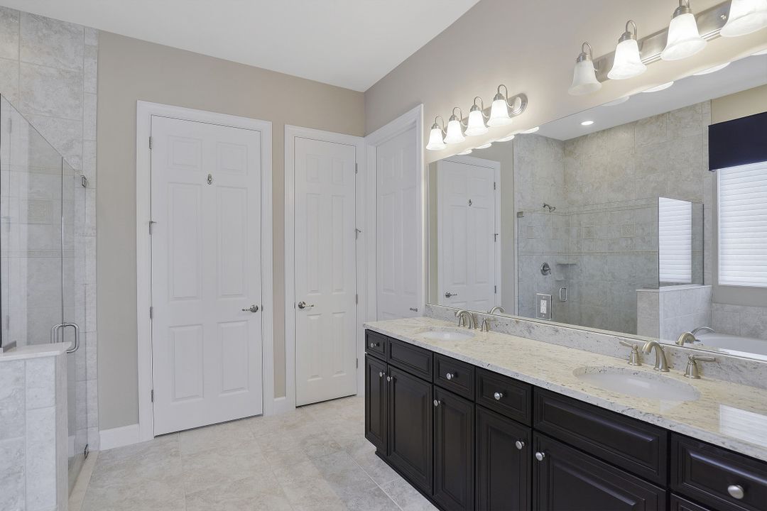 9172 Flint Ct, Naples, FL 34120