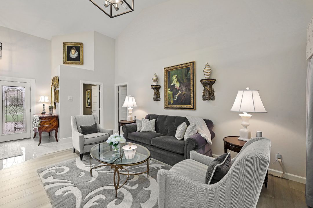 2012 Imperial Golf Course Blvd, Naples, FL 34110