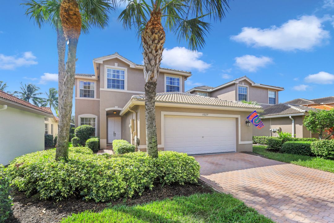 1627 Triangle Palm Terrace, Naples, FL 34119
