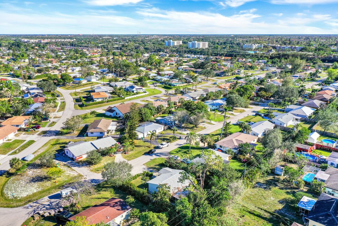 1120 S Alhambra Cir, Naples, FL 34103
