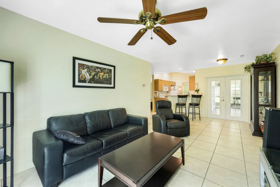 5 SE 20th Pl, Cape Coral, FL 33990