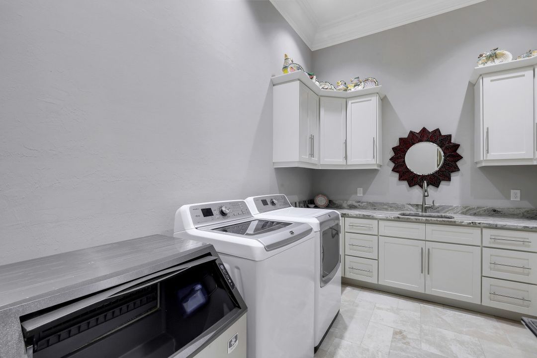 1231 Laurel Ct, Marco Island, FL 34145