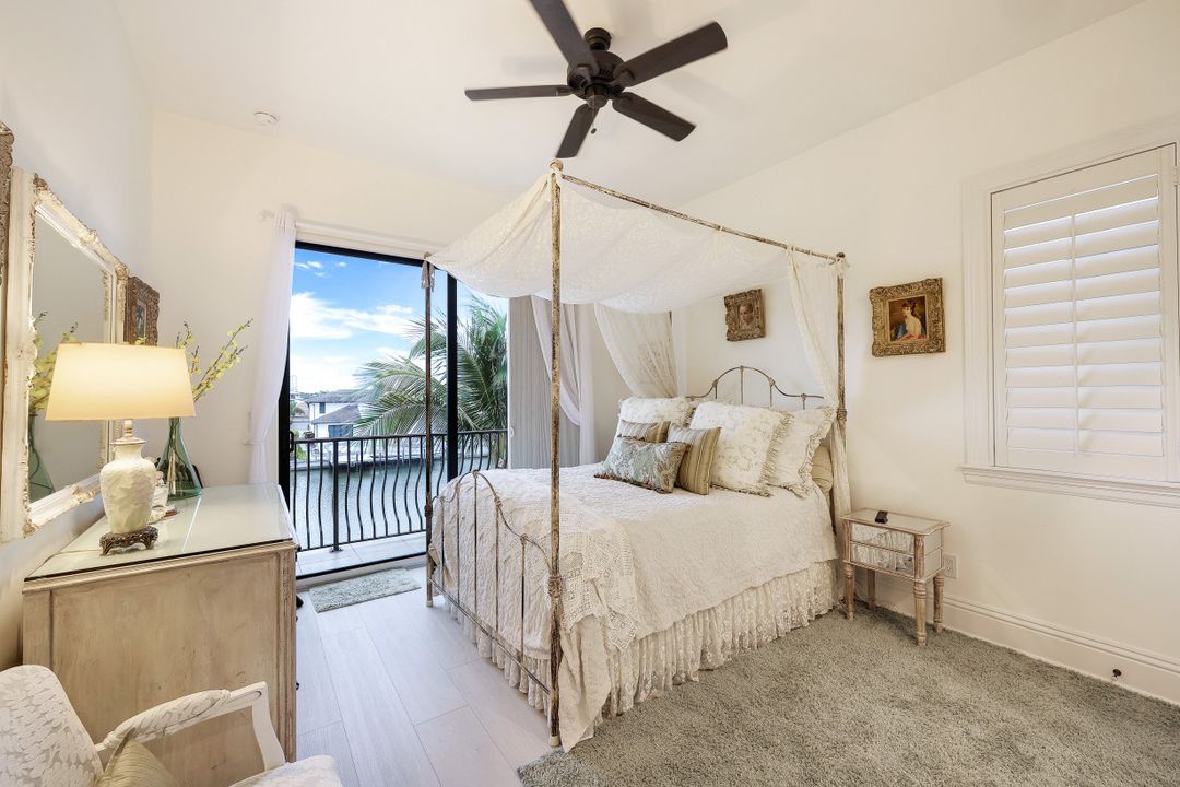 403 Seabee Ave, Naples, FL 34108