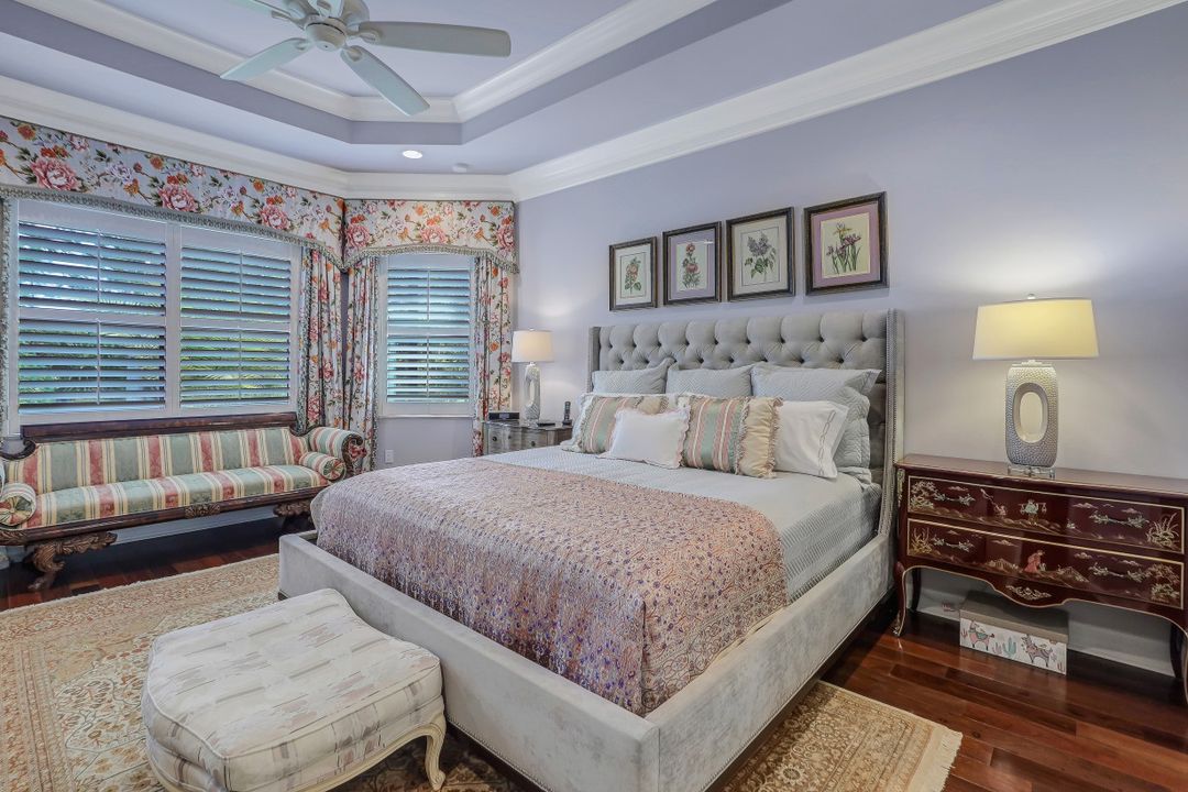 3987 Bering Ct, Naples, FL 34119