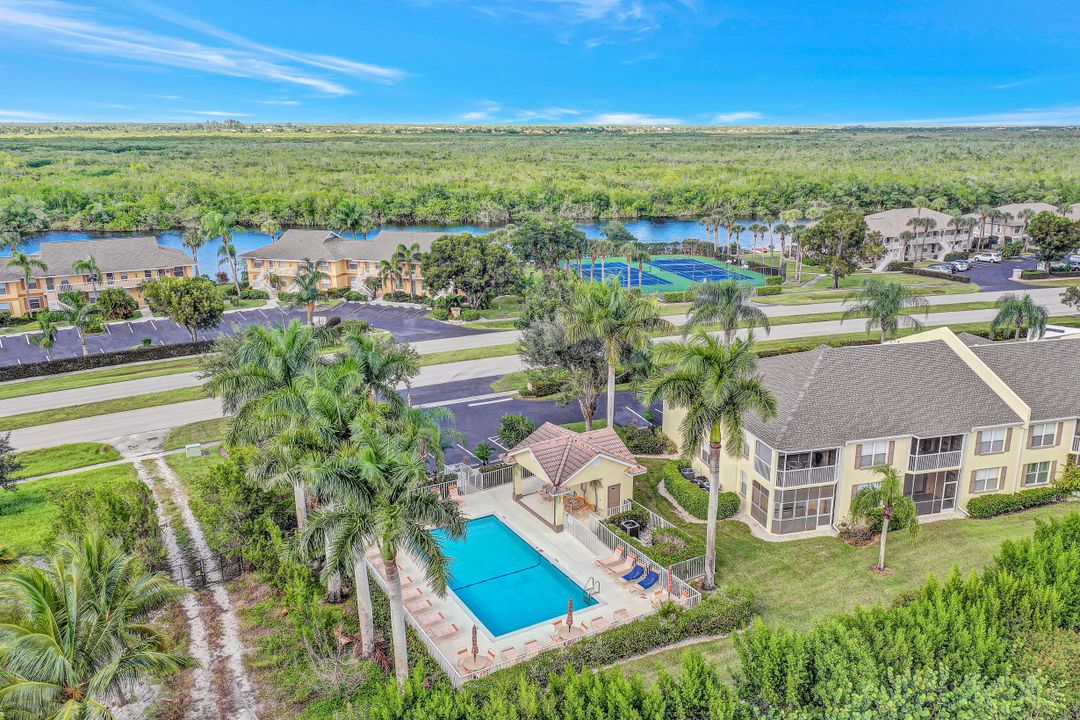 1006 Mainsail Dr #222, Naples, FL 34114