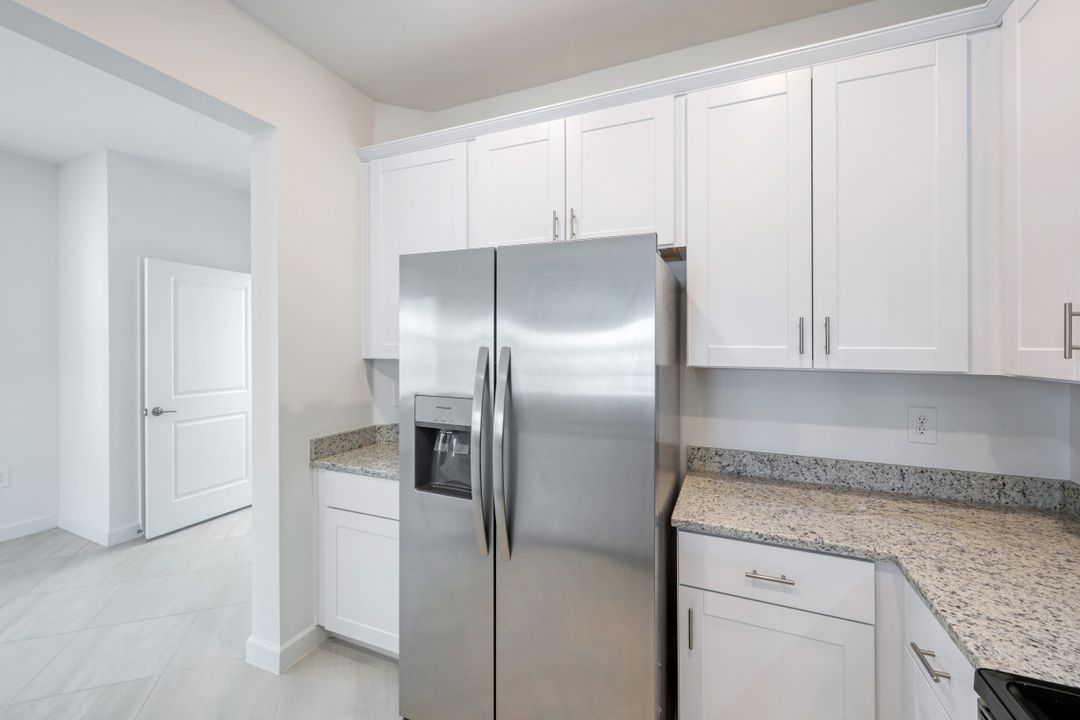 14246 Pine Lodge Ln, Fort Myers, FL 33913