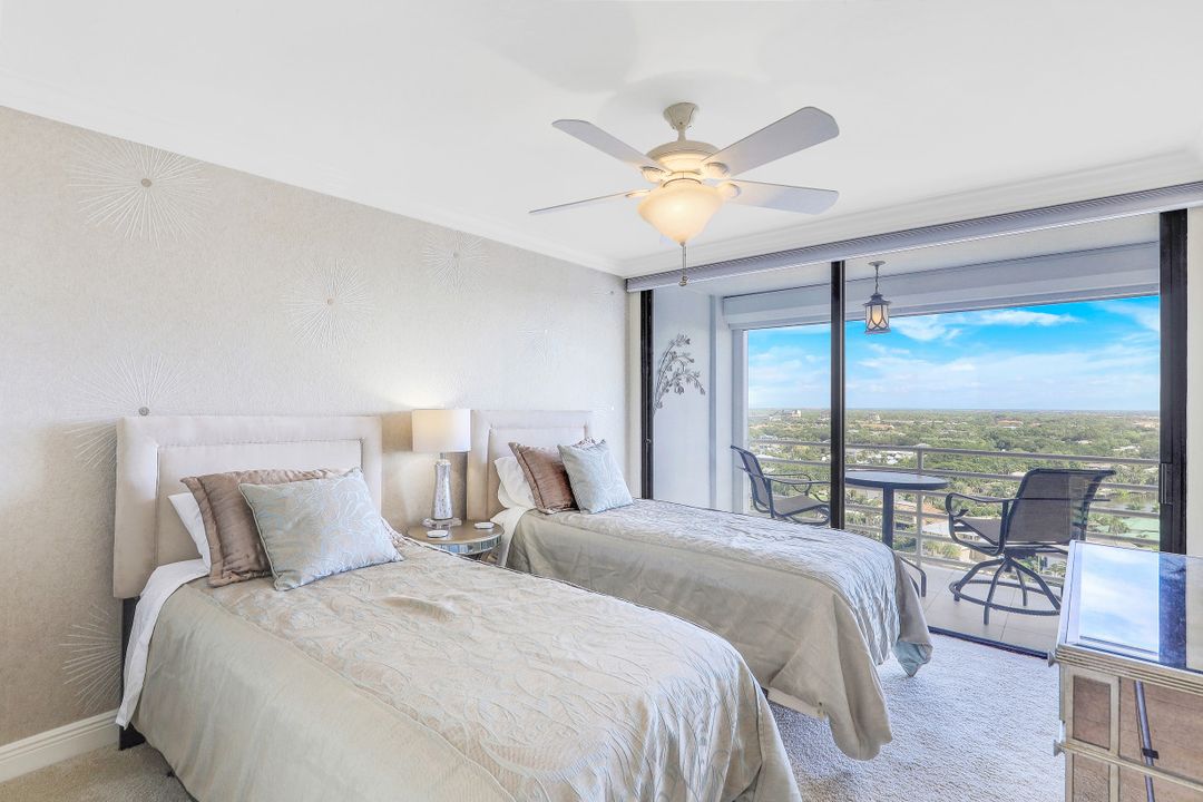 4751 Gulf Shore Blvd N, Naples, FL 34103