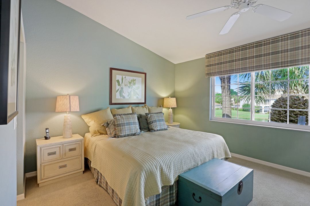 8345 Excalibur Cir #M-12, Naples, FL 34108