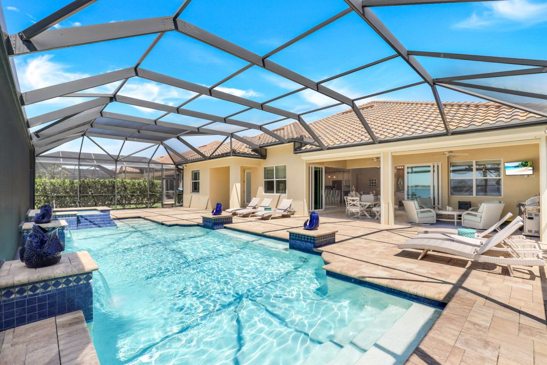 9273 Quarry Dr, Naples, FL 34120