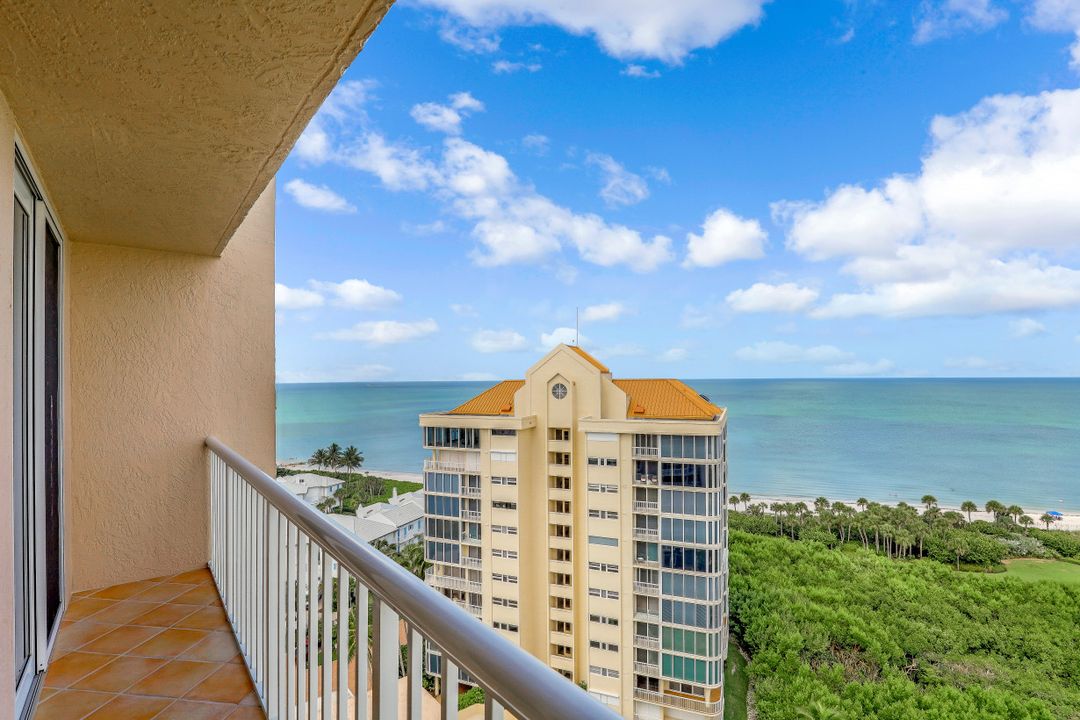 40 Seagate Dr #1203, Naples, FL 34103