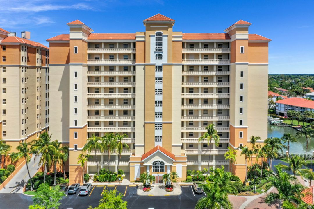 400 Flagship Dr #306, Naples, FL 34108