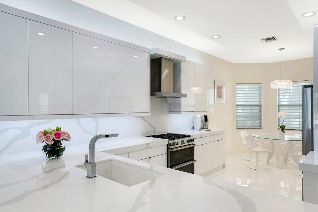 4448 Aurora St, Naples, FL 34119