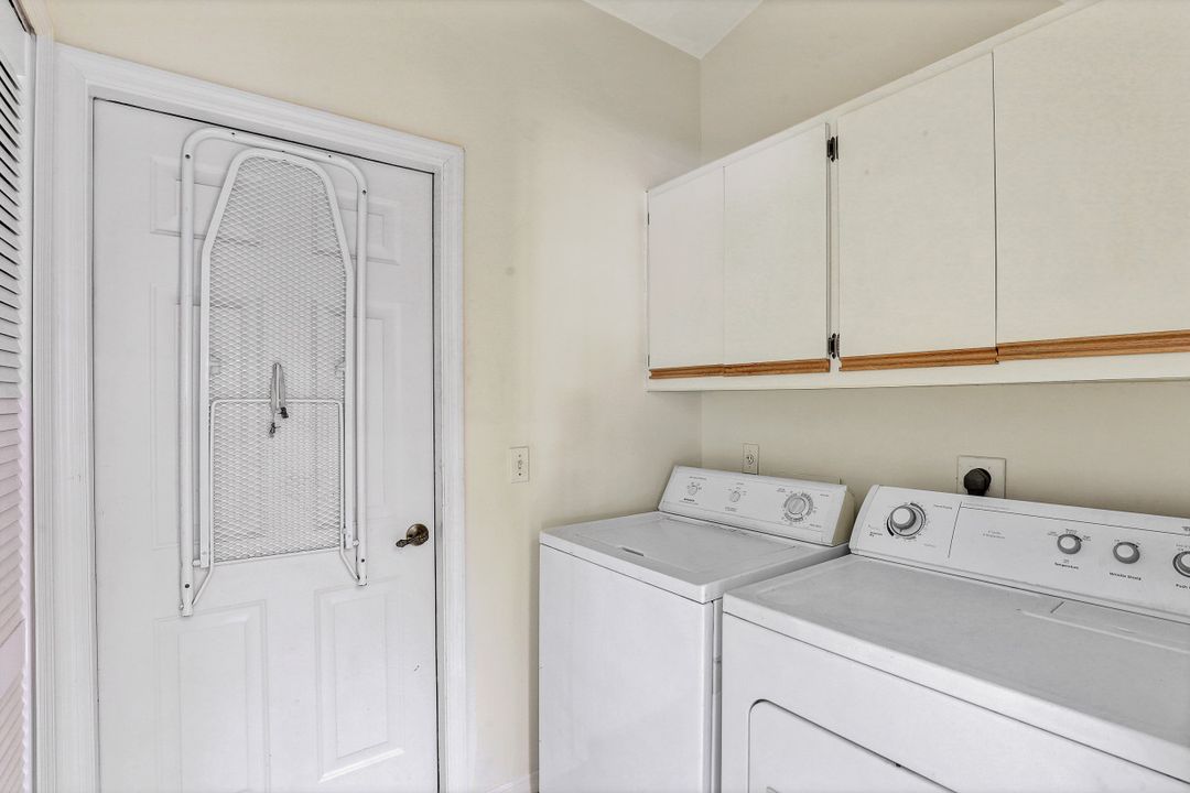 1121 SE 21st St, Cape Coral, FL 33990