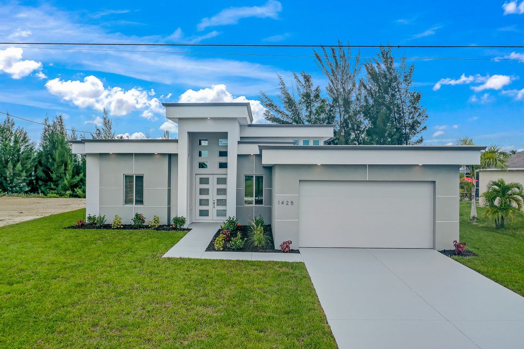 1425 SW 24th St, Cape Coral, FL 33991