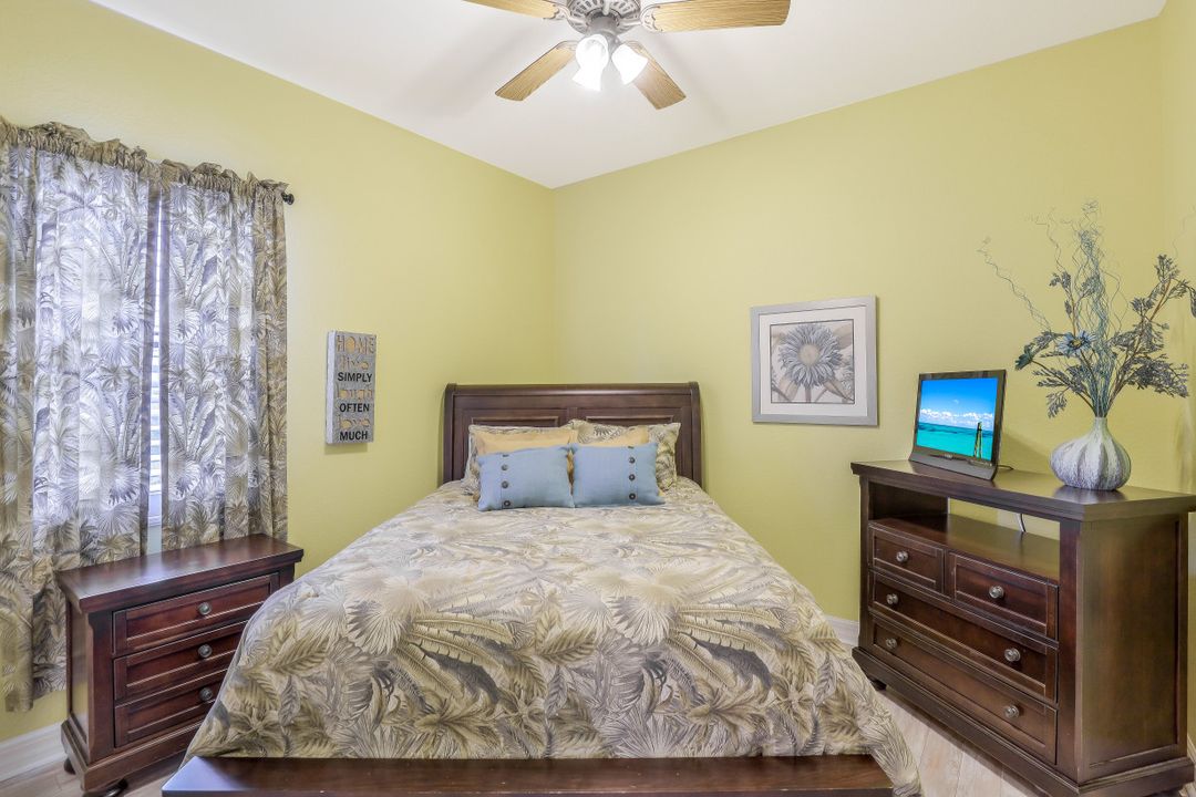 10153 Biscayne Bay Ln, Naples, FL 34120