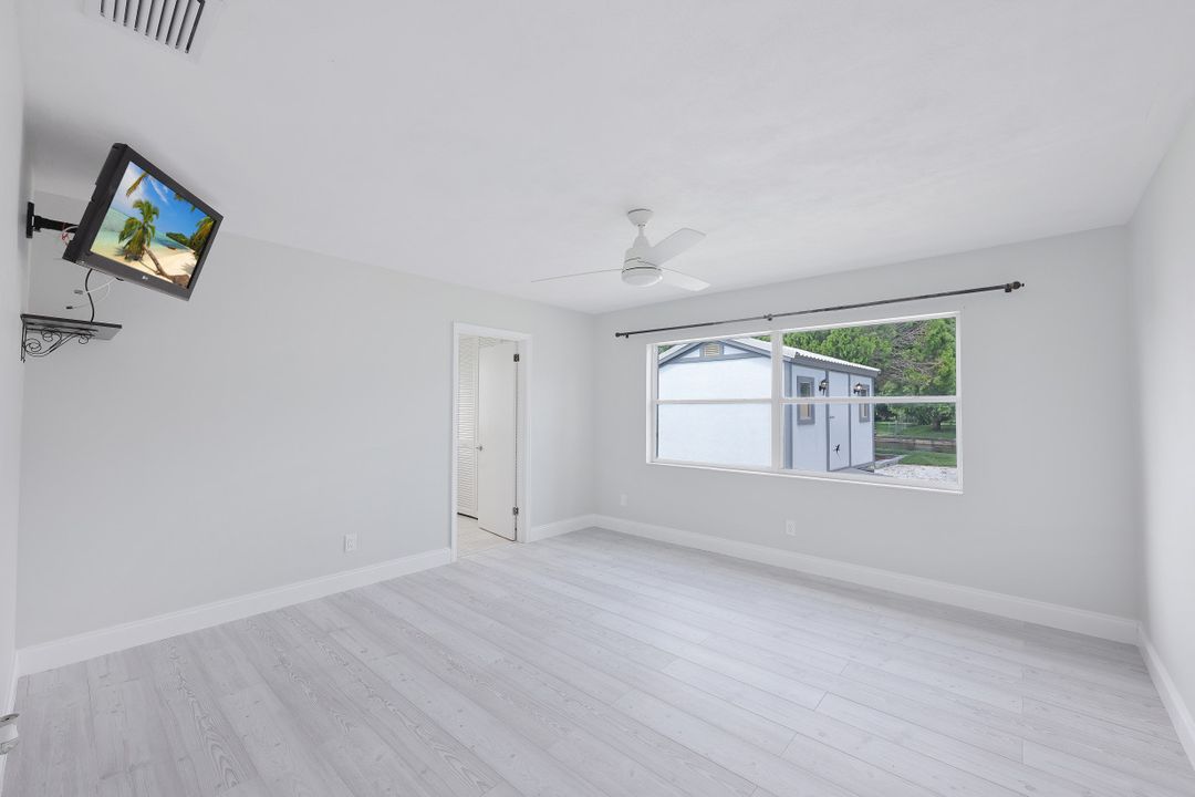 5337 Mikado Ct, Cape Coral, FL 33904