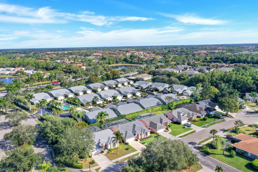 1812 Piccadilly Circus, Naples, FL 34112