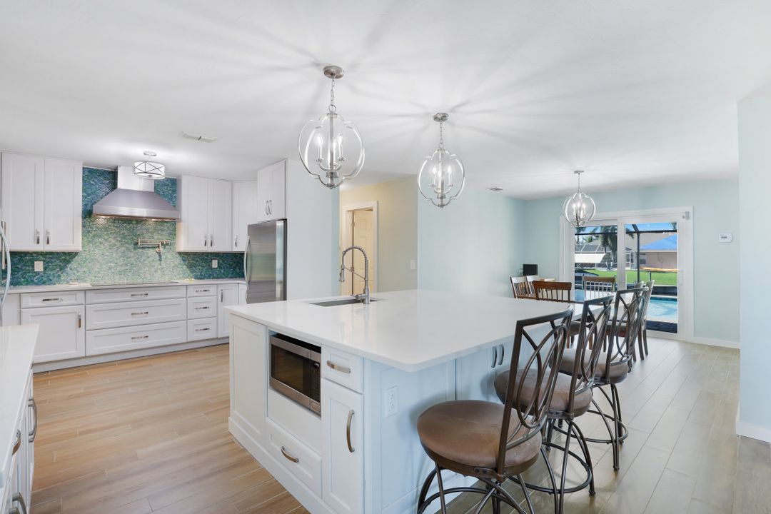 3834 SW 19th Pl, Cape Coral, FL 33914