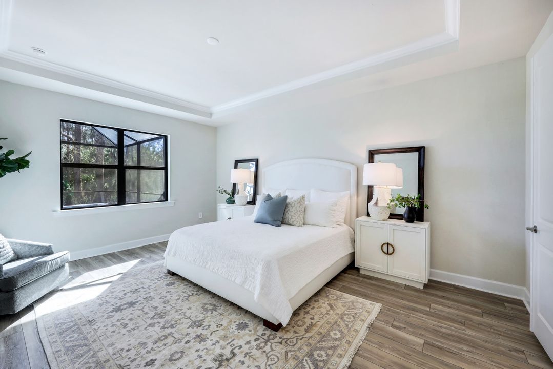 9528 Curlew Dr, Naples, FL 34120