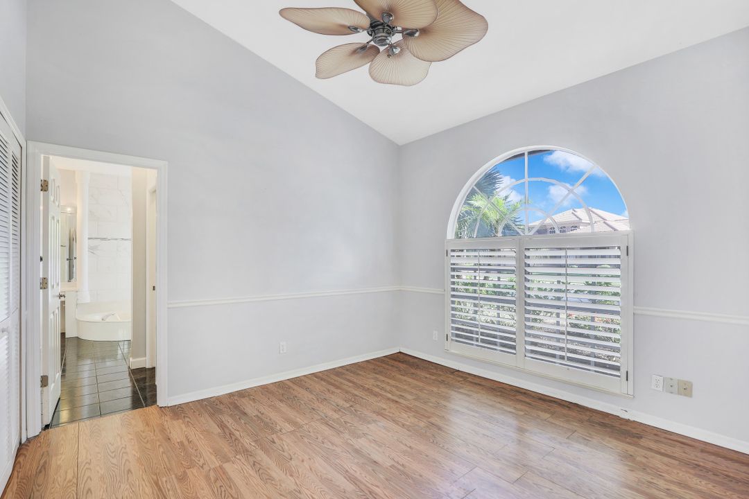 3781 Lakemont Dr, Bonita Springs, FL 34134