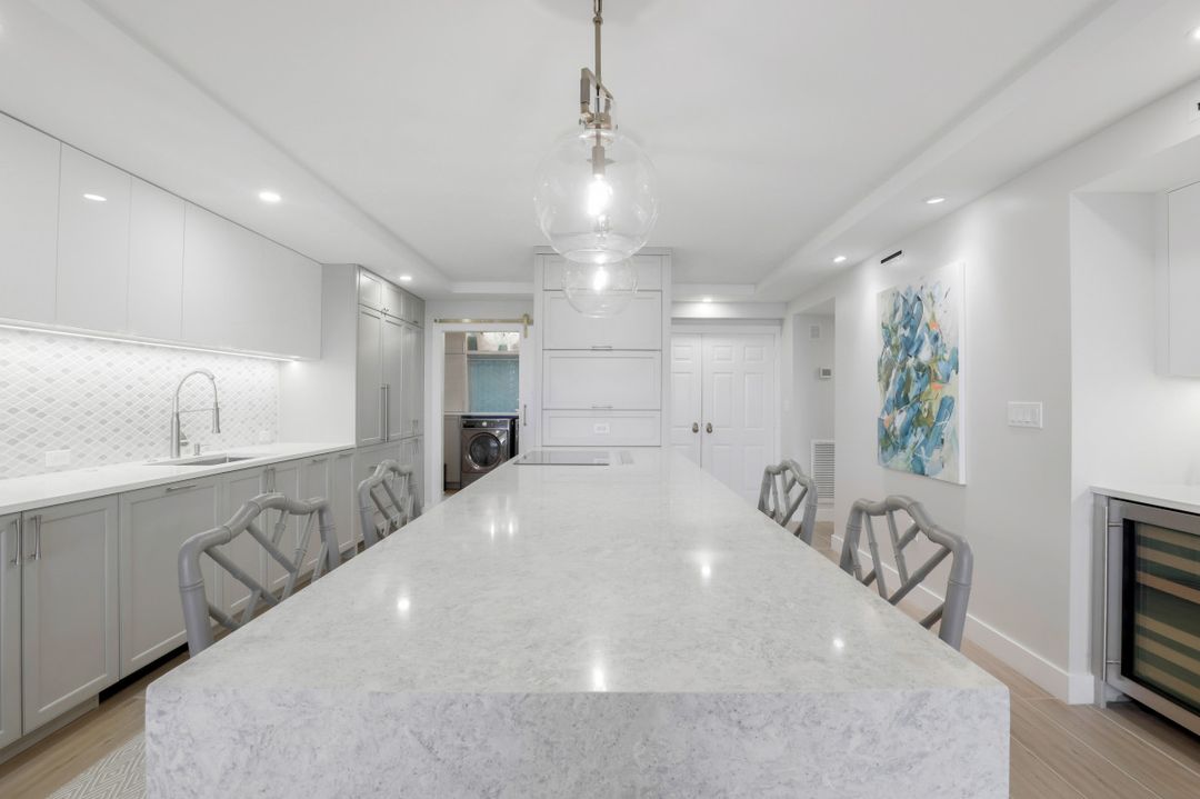 3100 Gulf Shore Blvd N #201, Naples, FL 34103