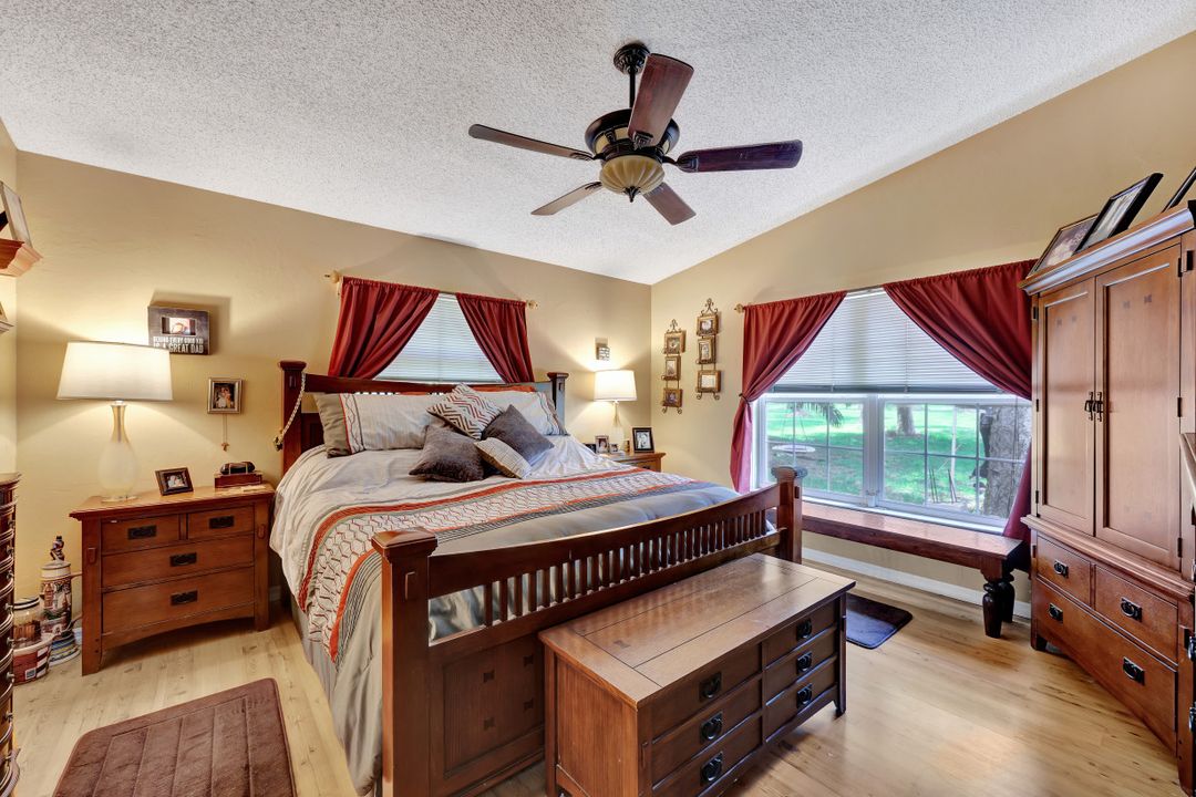 7160 Vassar Dr, Fort Myers, FL 33908