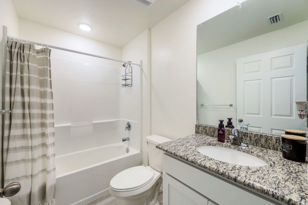 117 NW 27th Pl, Cape Coral, FL 33993