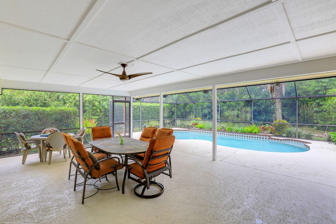 2259 Queens Way, Naples, FL 34112