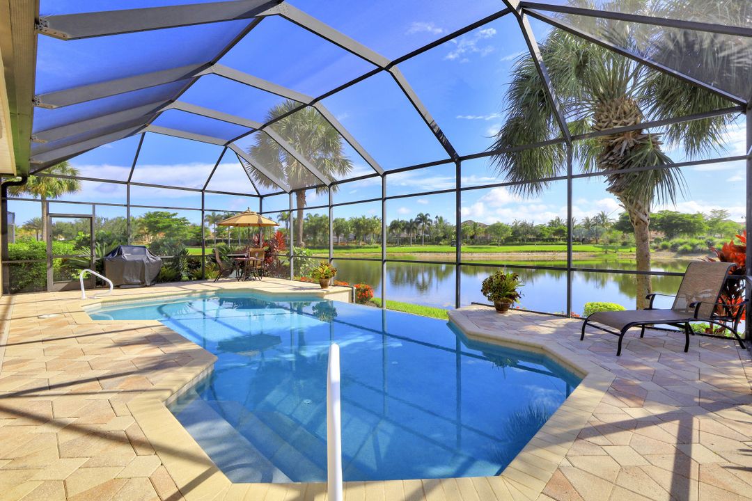 9131 Crystal Ct, Naples, FL 34120