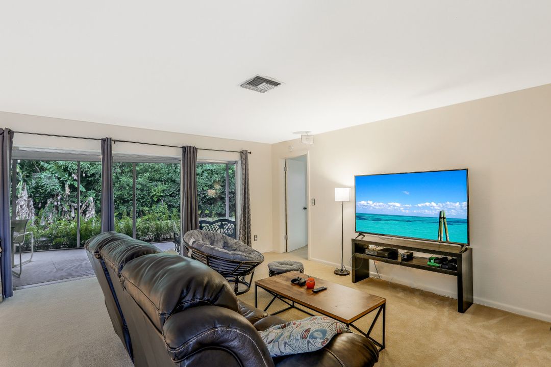 3888 Crayton Rd, Naples, FL 34103