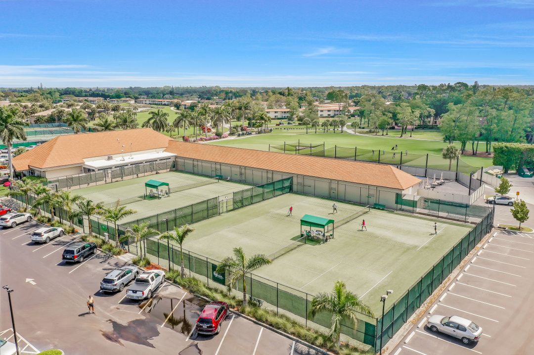 51 Glades Blvd #2, Naples, FL 34112