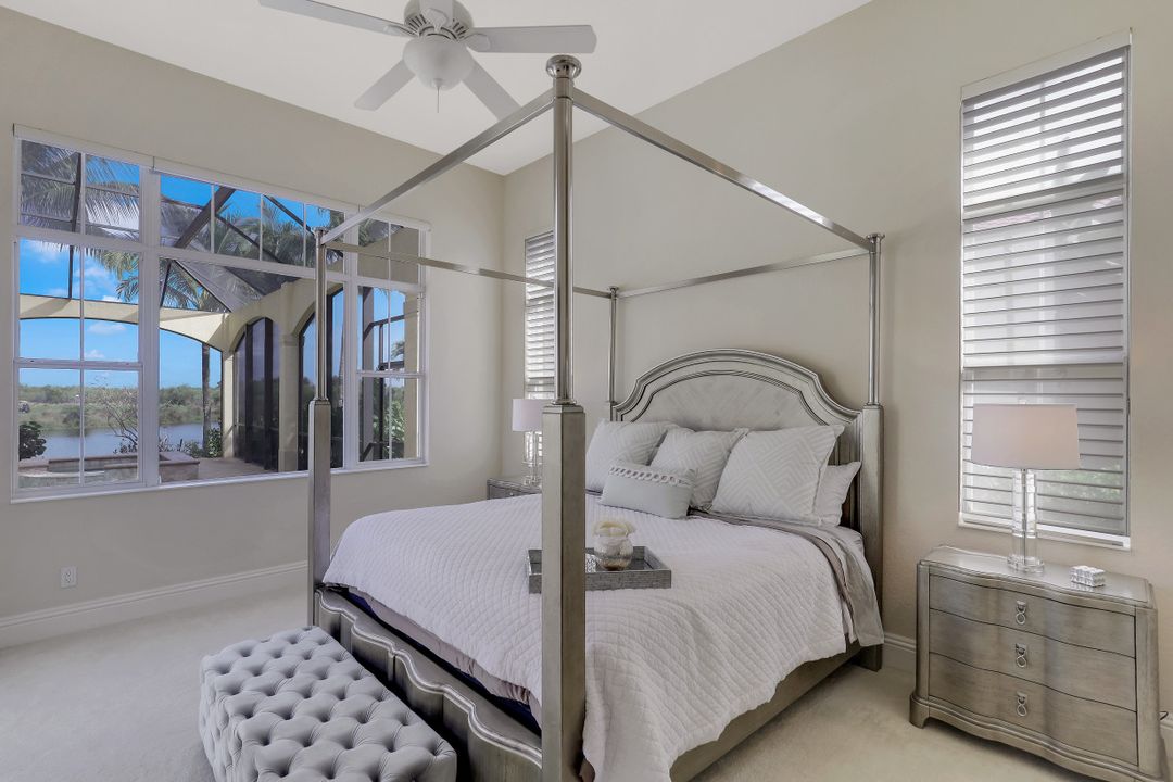 8560 Bellagio Dr, Naples, FL 34114