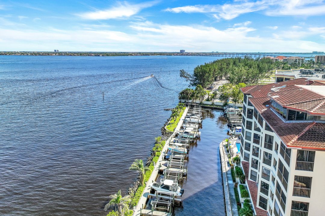 4019 SE 20th Pl #PH, Cape Coral, FL 33904