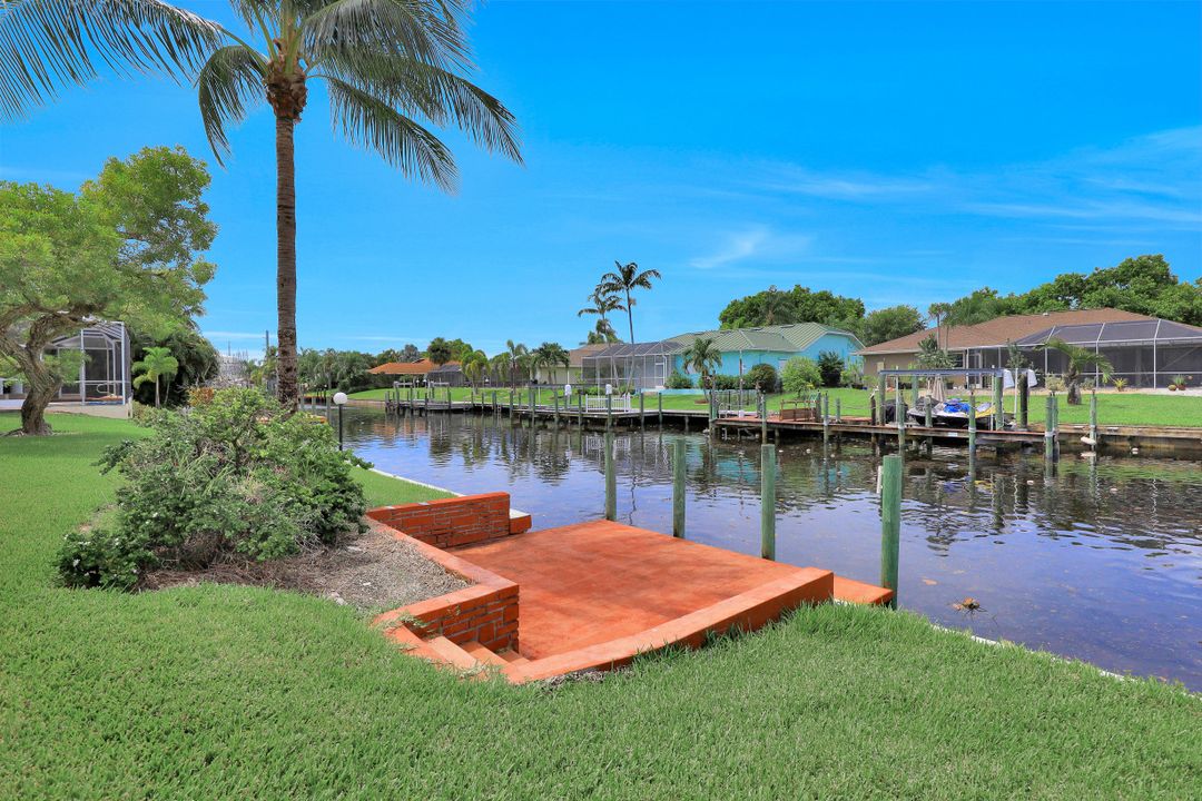 2511 SE 19th Pl, Cape Coral, FL 33904