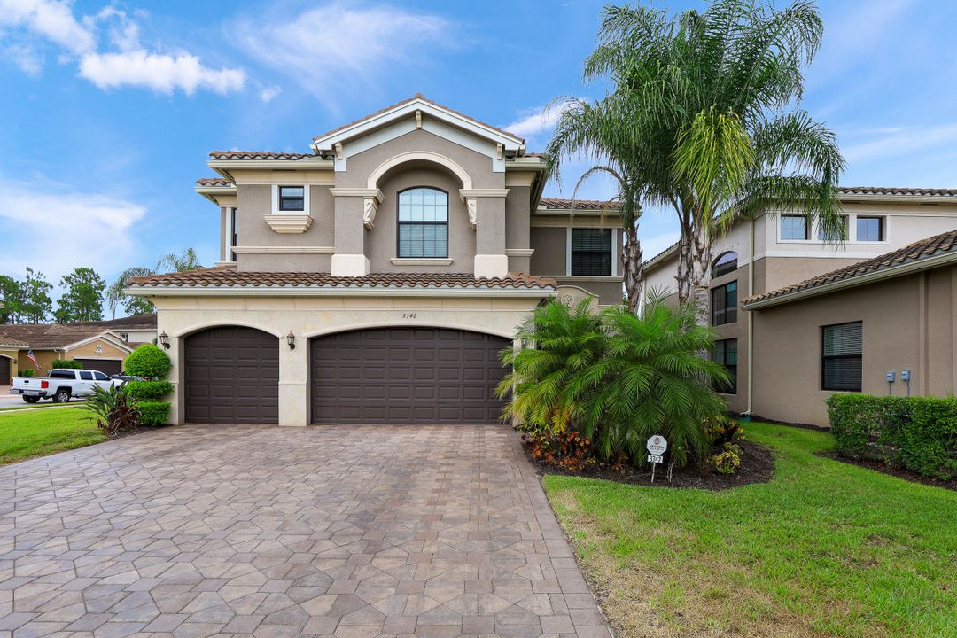 3342 Pacific Dr, Naples, FL 34119